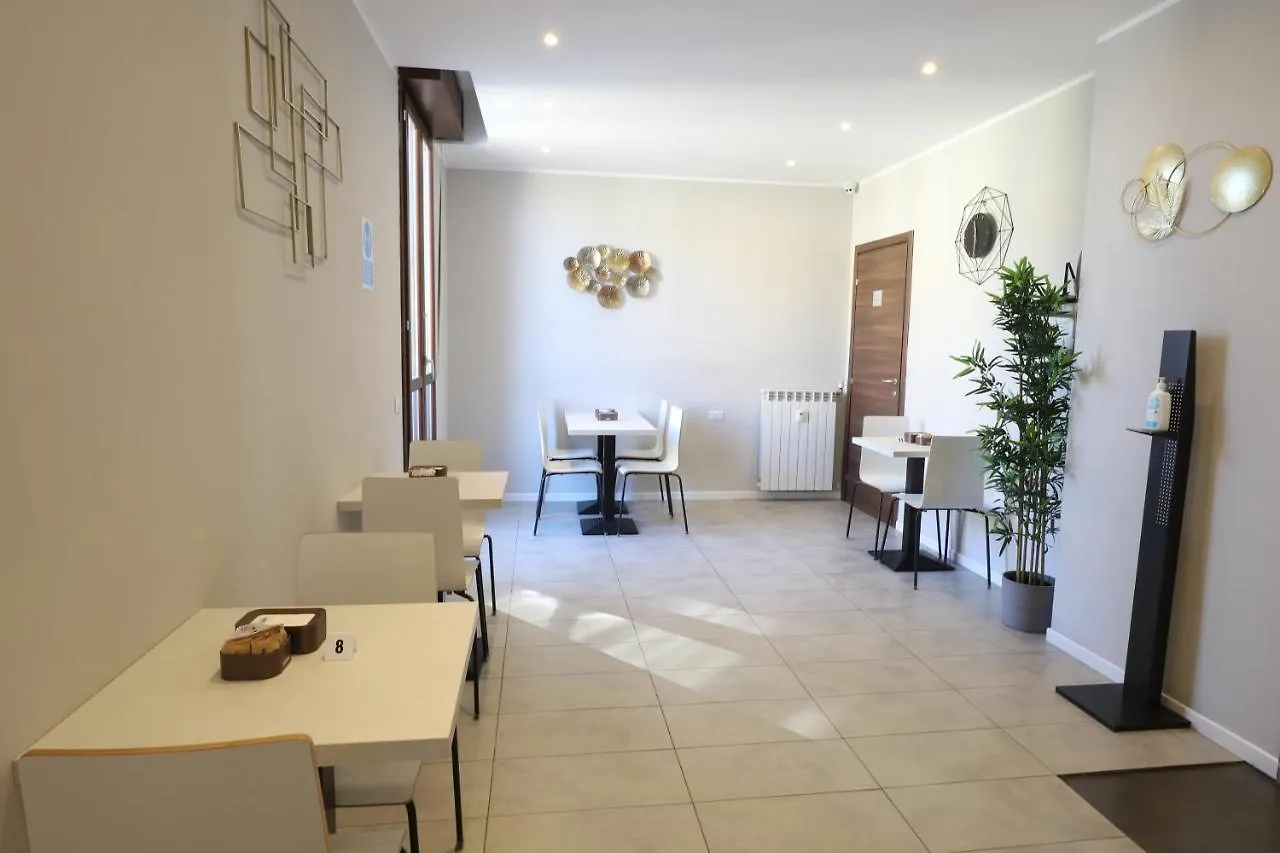 Golden Milano Hotel  Milan